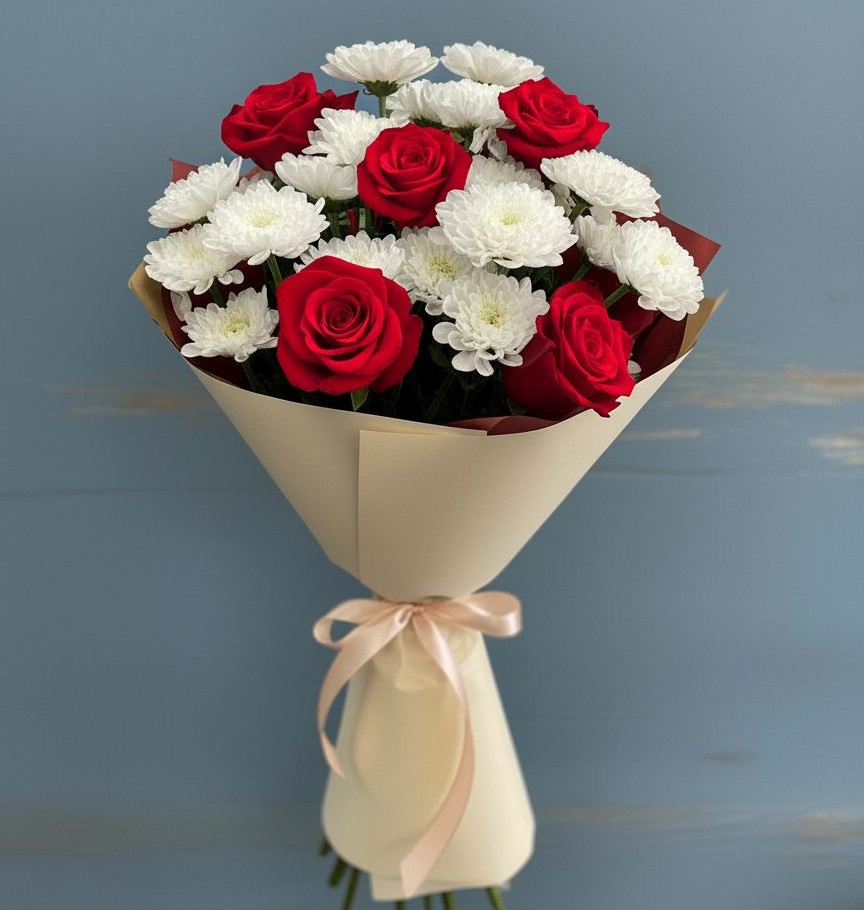 Букет цветов из: Розы и Хризантемы в Поселок пансионат Клязьминское водохранилище