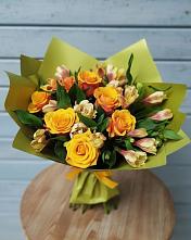 Букет цветов из:  Альстромерии и Розы в Поселок пансионат Клязьминское водохранилище