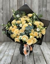 Букет цветов из:  Розы и Лизиантусы в Поселок пансионат Клязьминское водохранилище