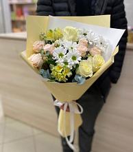 Букет цветов из:  Альстромерии, Розы и Хризантемы в Поселок пансионат Клязьминское водохранилище