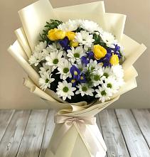 Букет цветов из:  Ирисы, Хризантемы и Розы #REPLACE_PRED# Поселок пансионат Клязьминское водохранилище
