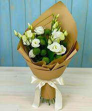 Букет цветов из:  Хризантемы и Лизиантусы в Поселок пансионат Клязьминское водохранилище