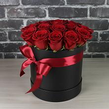 Цветочная композиция из Розы в шляпной коробке #REPLACE_PRED# Поселок пансионат Клязьминское водохранилище