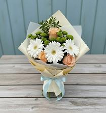Букет цветов из:  Герберы, Розы и Хризантемы в Поселок пансионат Клязьминское водохранилище