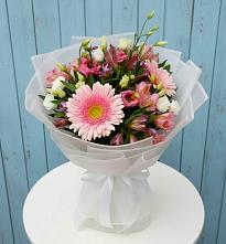 Букет цветов из:  Герберы, Альстромерии и Лизиантусы в Поселок пансионат Клязьминское водохранилище