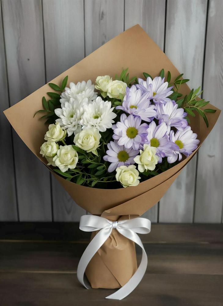 Букет цветов из: Хризантемы и Розы в Поселок пансионат Клязьминское водохранилище