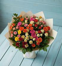 Букет Микс из разноцветных кустовых роз в Поселок пансионат Клязьминское водохранилище